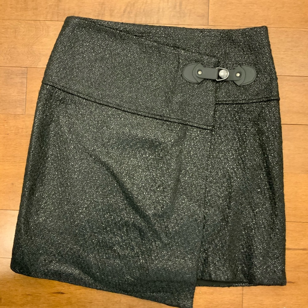 Tristan skirt size small